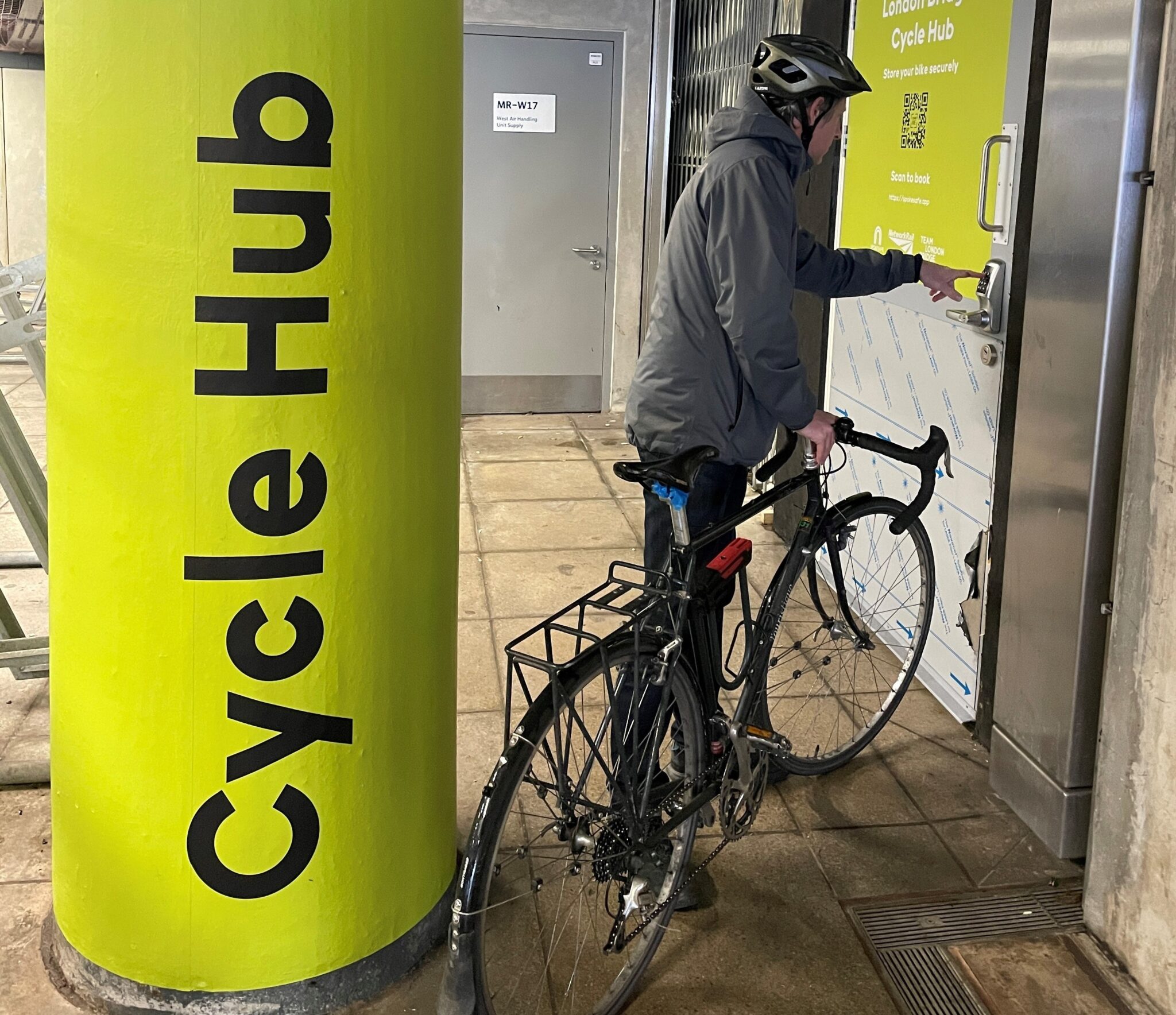 London Bridge Cycle Hub Now Open The Low Line